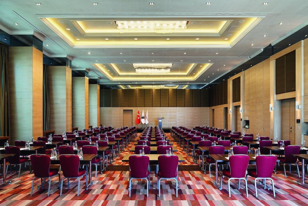 Hotel Movenpick 5*